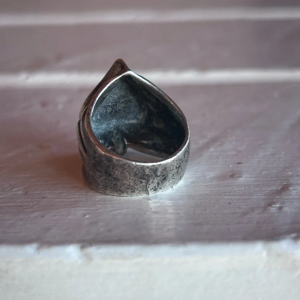Sterling Silver vintage chunky Spade Ring - Picture 3 of 5